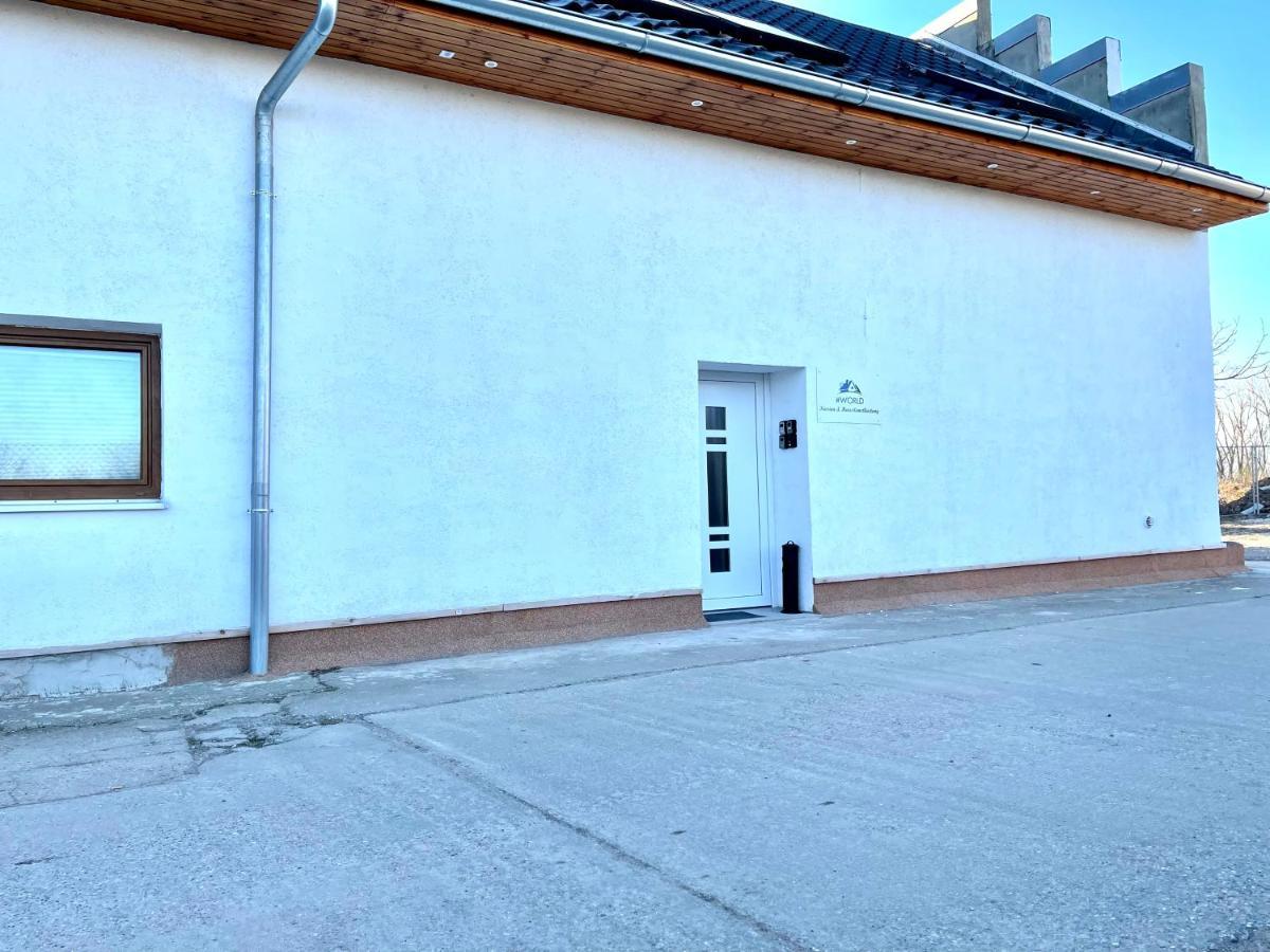 #World Monteur Apartment Schkeuditz Exteriör bild